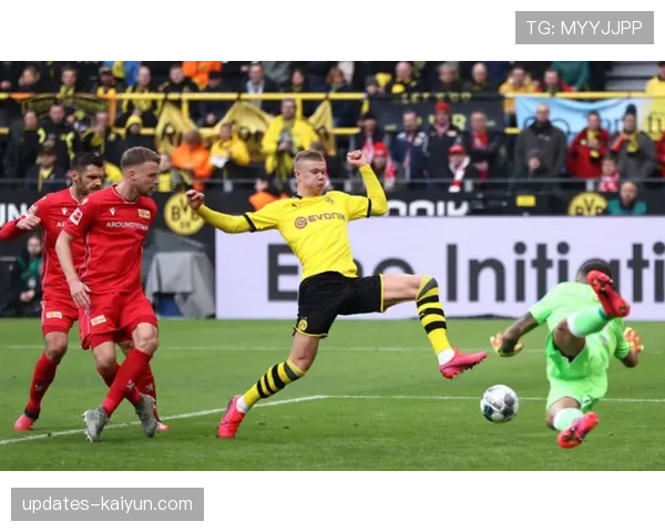 从青训营到德甲首秀：居特尔的足球成长之路